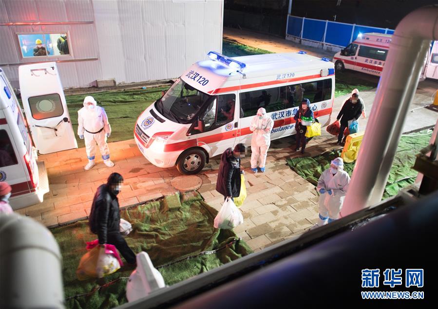 （聚焦疫情防控·圖文互動）（11）分秒必爭！一切為了治病救人——中國抗疫生命至上的生動實踐