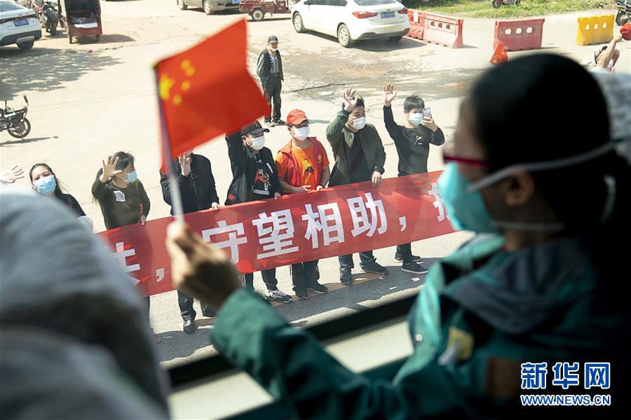 （聚焦疫情防控·圖文互動）（1）分秒必爭！一切為了治病救人——中國抗疫生命至上的生動實踐