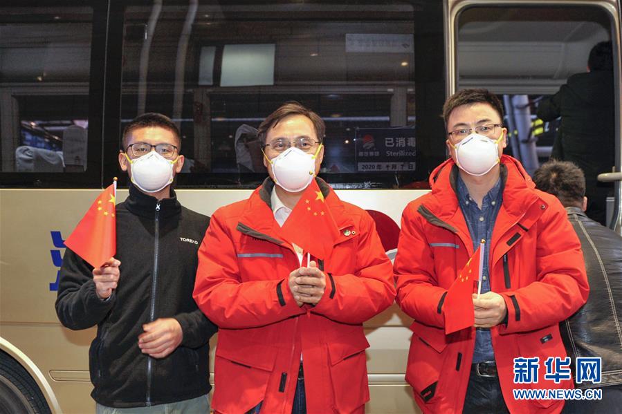 （聚焦疫情防控·圖文互動）（8）分秒必爭！一切為了治病救人——中國抗疫生命至上的生動實踐