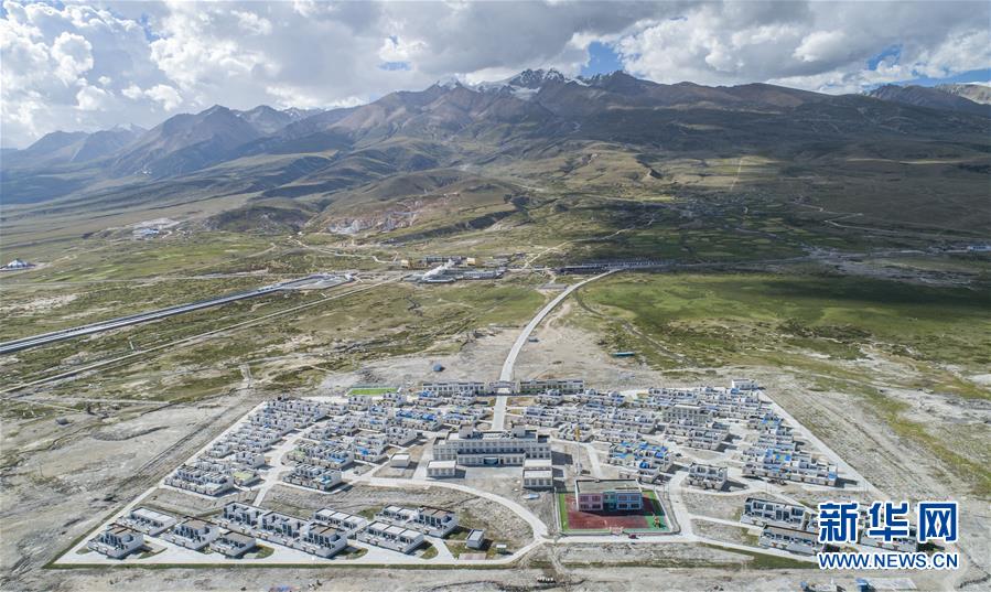 （新華全媒頭條·走向我們的小康生活·圖文互動(dòng)）（1）扎西德勒，我們的新家園——西藏易地扶貧搬遷搬出幸福美好新生活