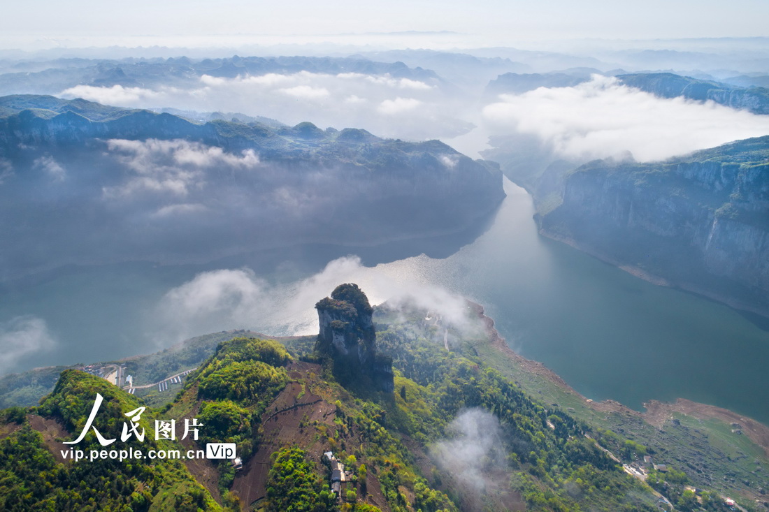 2022年4月3日拍攝的貴州省黔西市新仁苗族鄉(xiāng)境內(nèi)的烏江一級支流六沖河。