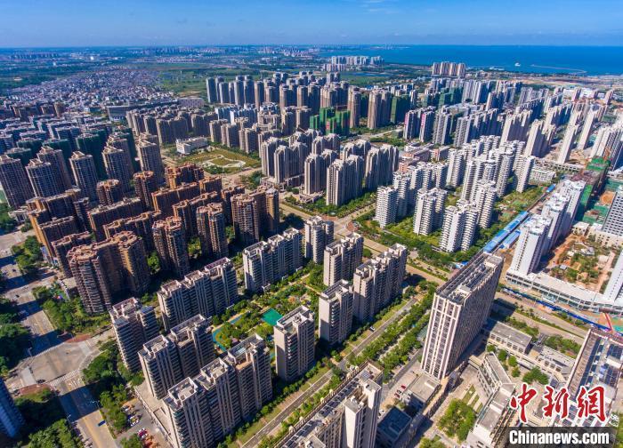 資料圖：航拍某房地產(chǎn)項(xiàng)目。 駱云飛 攝