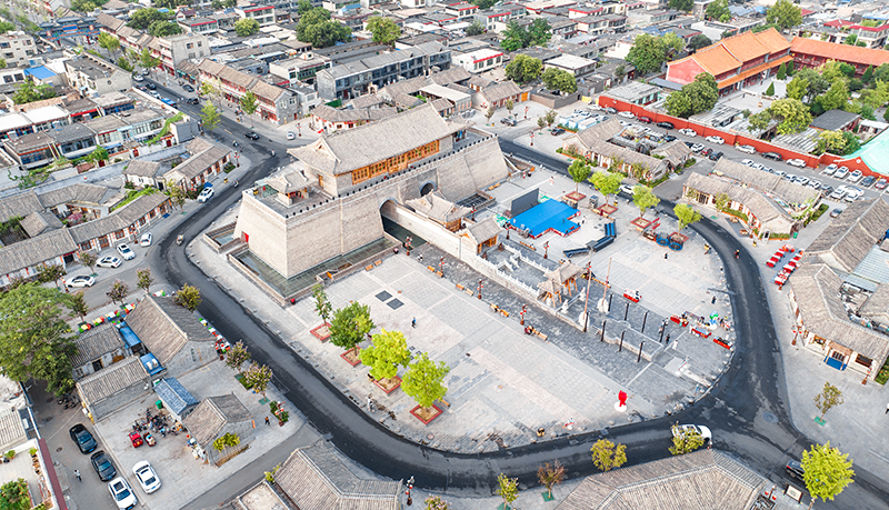 2022年9月8日，石家莊，航拍正定縣正定古城陽(yáng)和樓與正定歷史文化街。